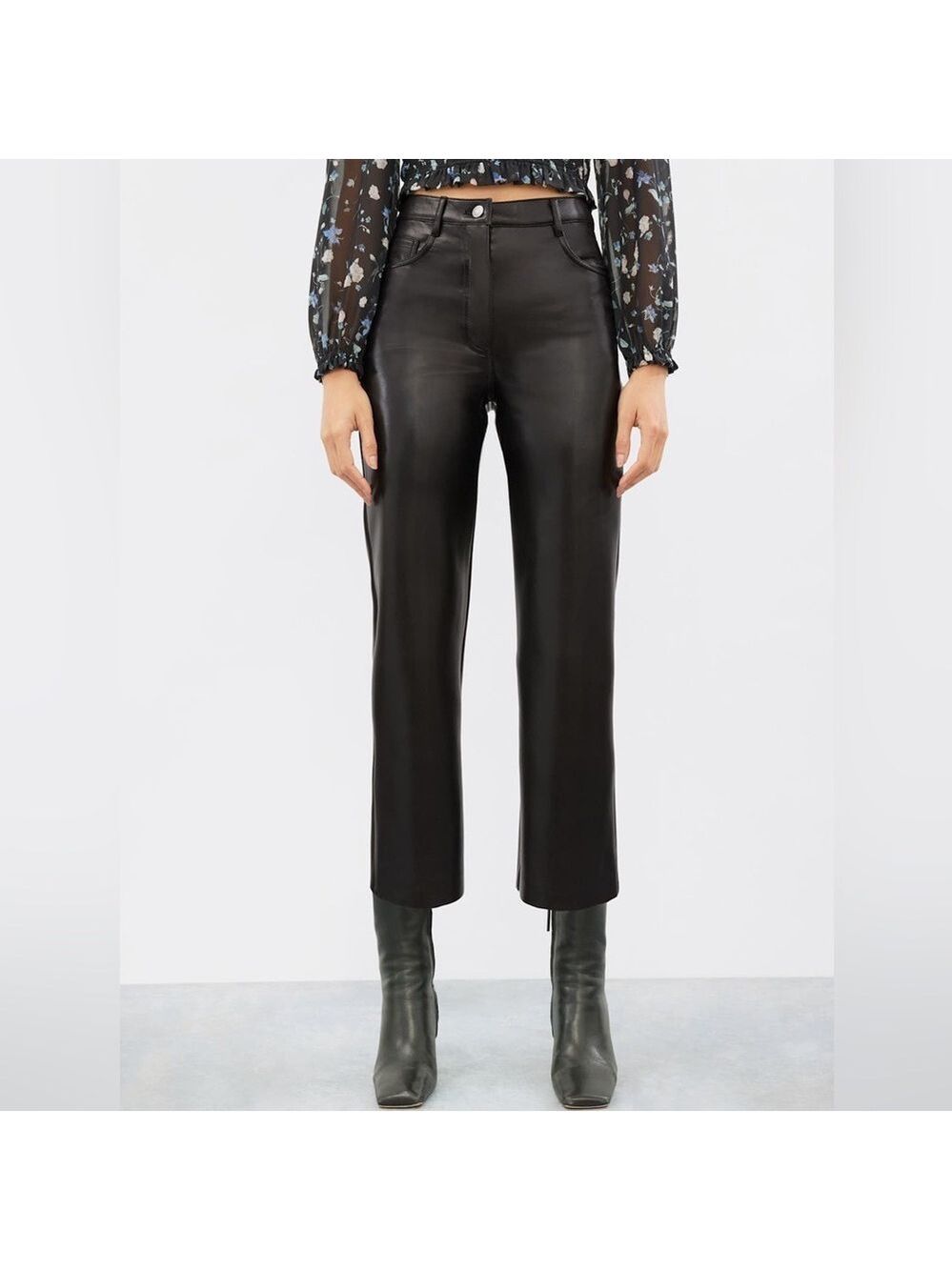 Aritzia Wilfred Melina Cropped Vegan Leather High Waisted Pants, size 6